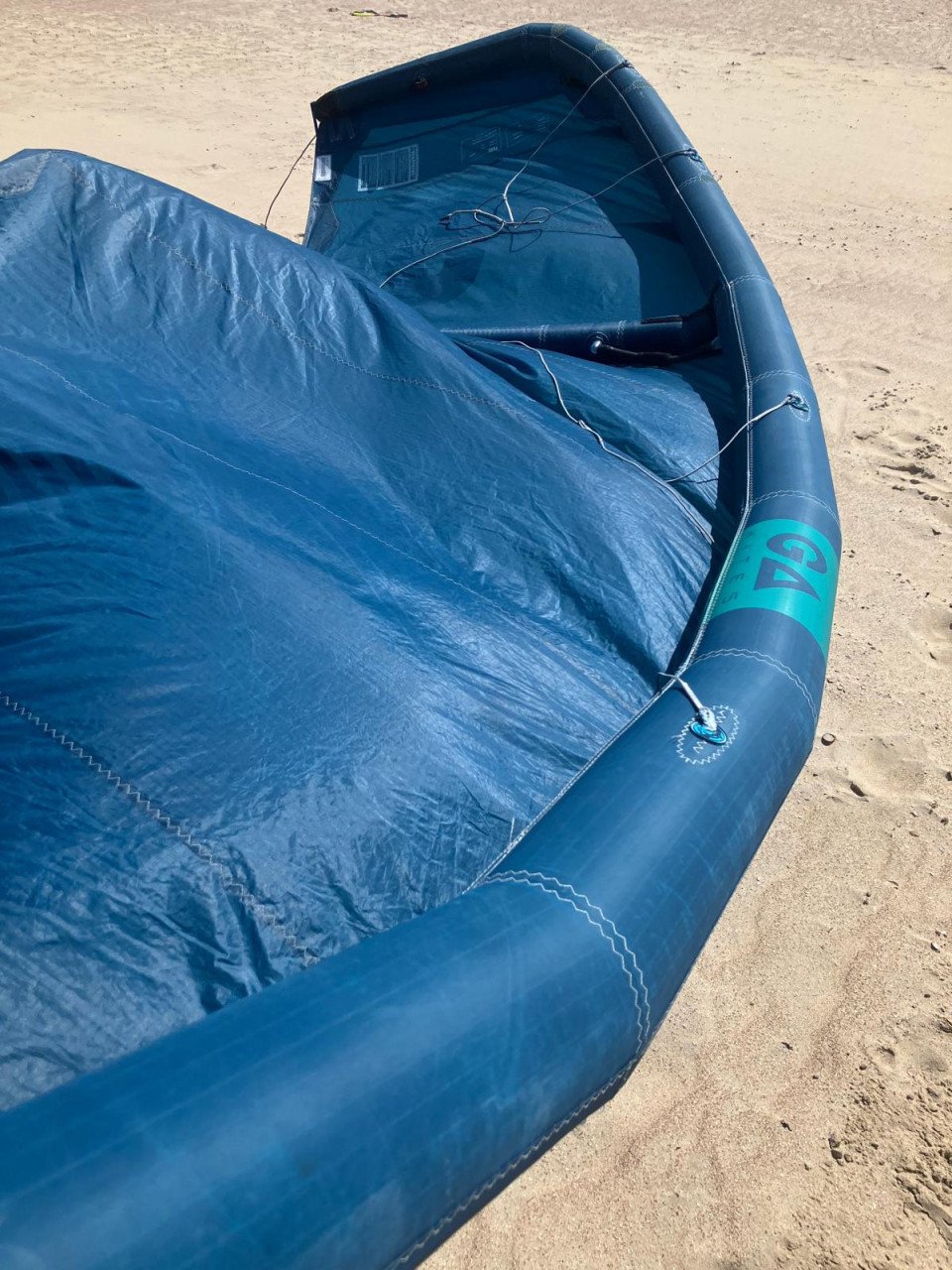 Gaastra Pure kite 9 m2 (2 jaar oud) en X6 bar (1 jaar oud)