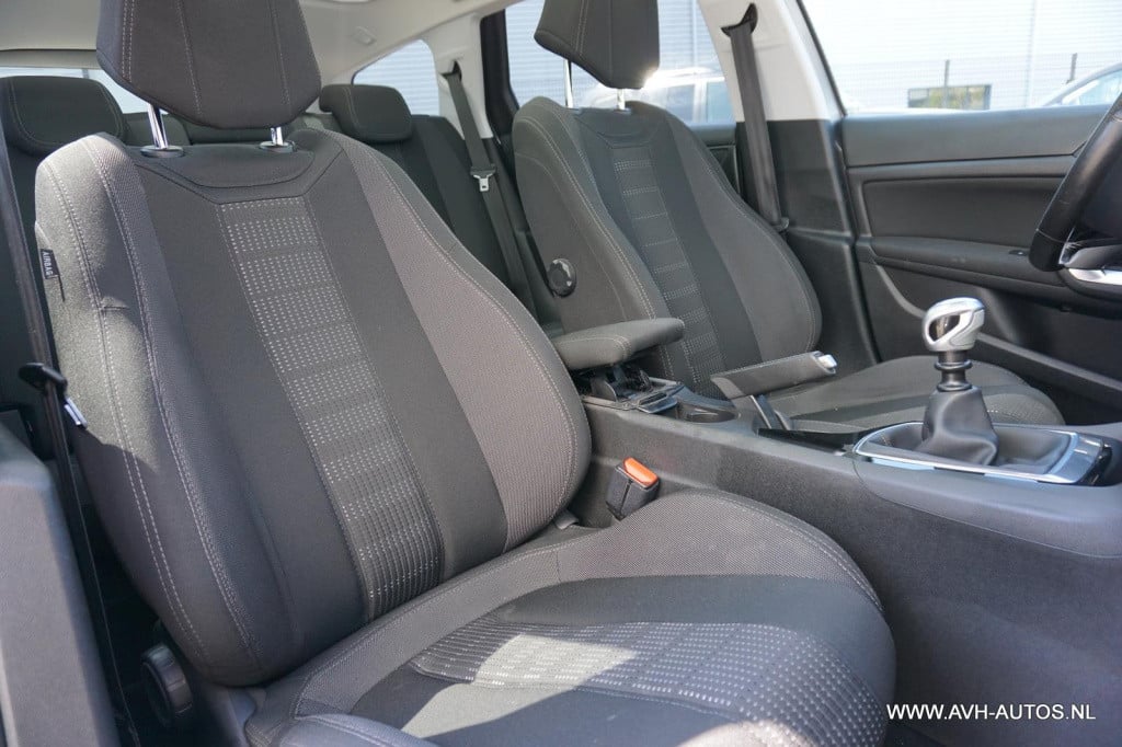 Peugeot 308 sw 1.6 bluehdi blue lease executive pack