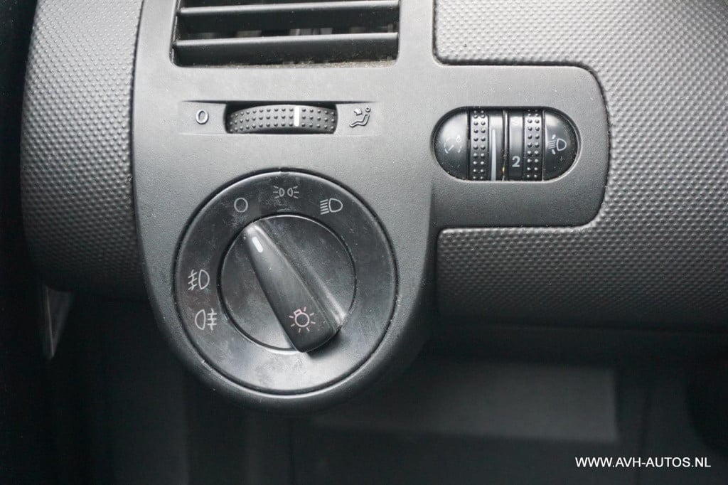 Volkswagen Lupo 1.4-16v trendline automaat
