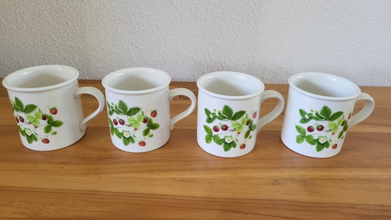 Vintage set Portmeirion  Summer Strawberries (by Angharad Menna 1980)