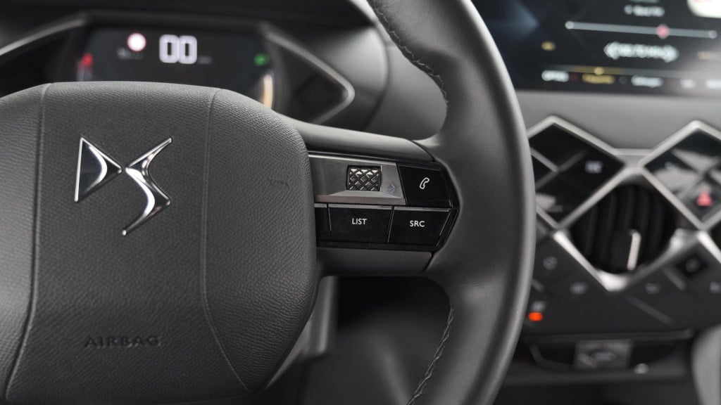 Ds Ds 3 crossback puretech 100 montmartre | parkeersensoren | apple carplay