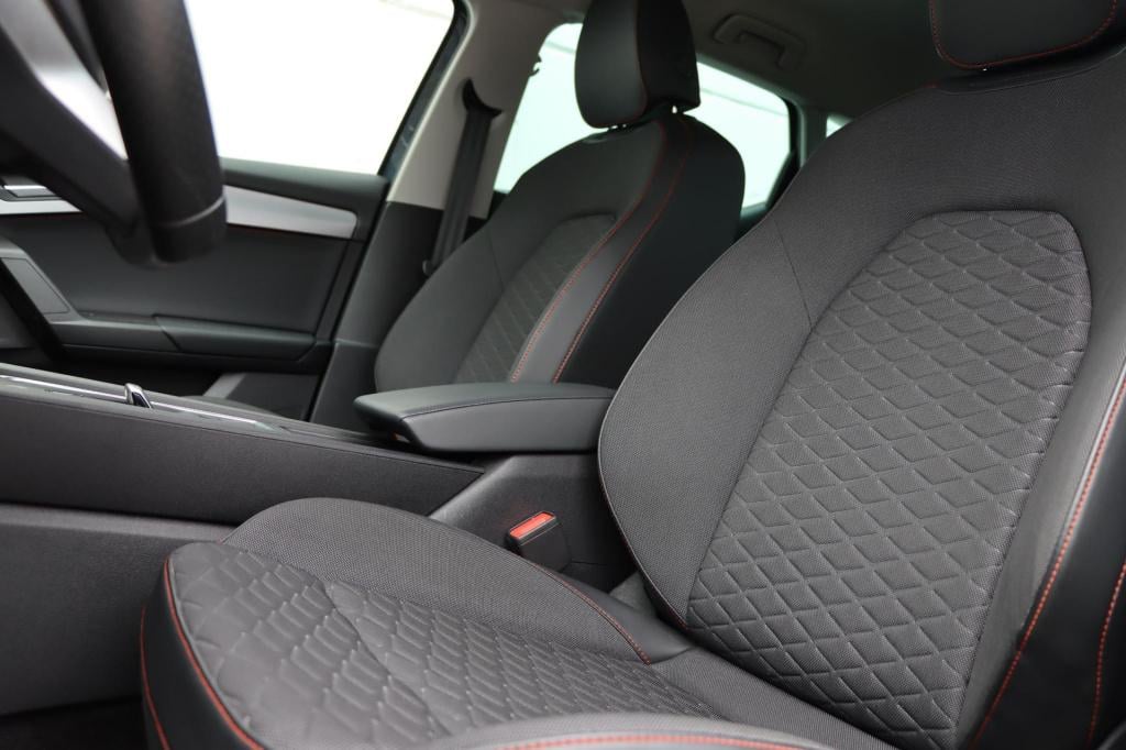 Seat Leon 1.4 tsi ehybrid phev fr business intense 204pk dsg6