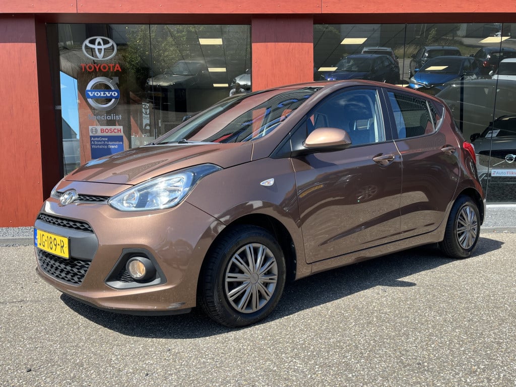 Hyundai I 10 1.0i i-motion comfort | climate | radio | cruise