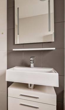 Wasmeubel met spiegel + verlichting