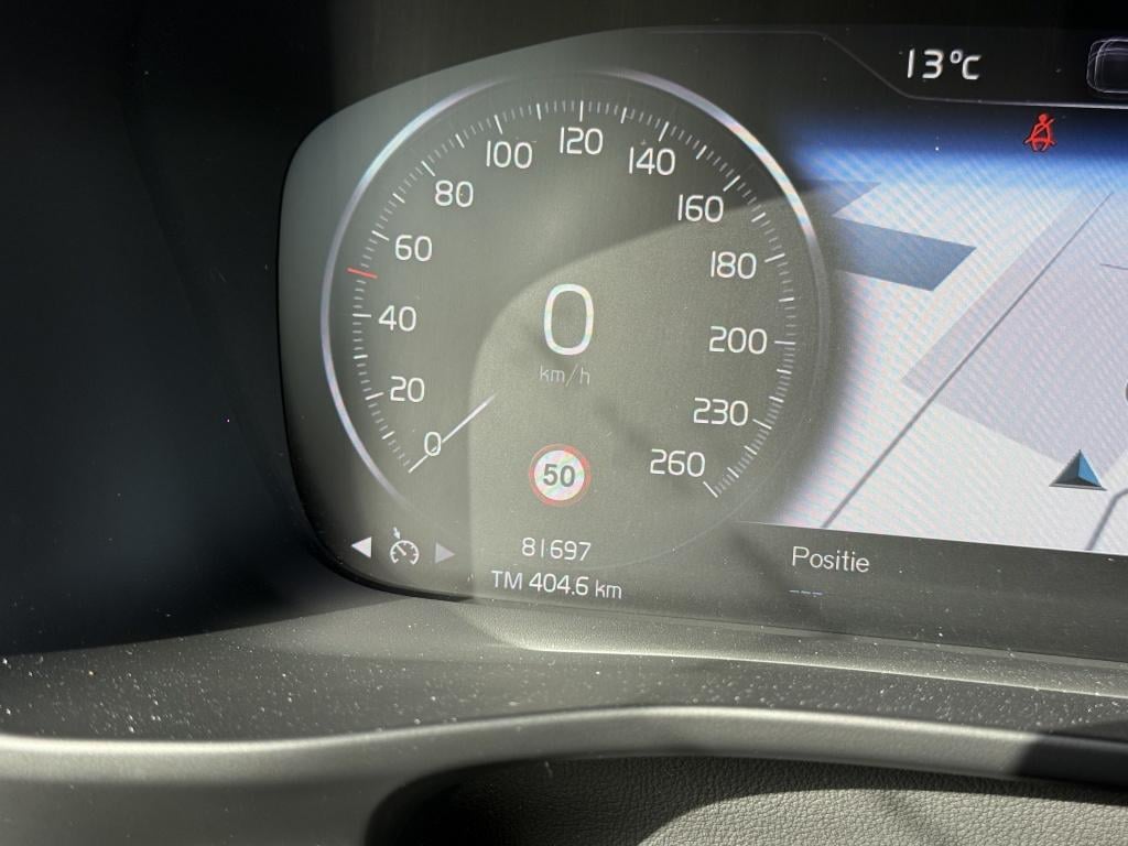 Volvo XC40 t4 190pk aut8 r-design| camera| trekhaak| elek.stoel| stoel.verw