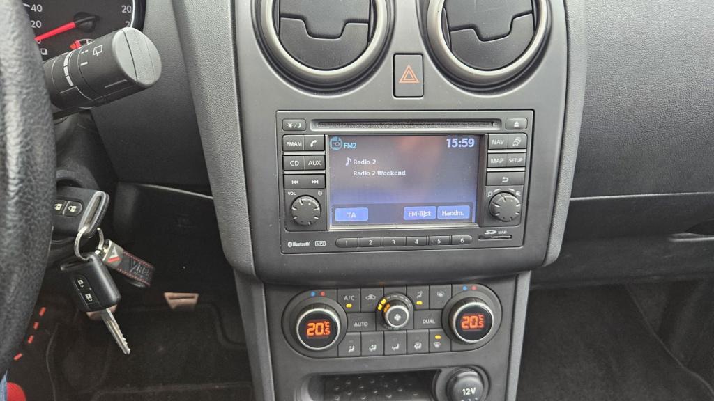 Nissan Qashqai +2 1.6 connect edition