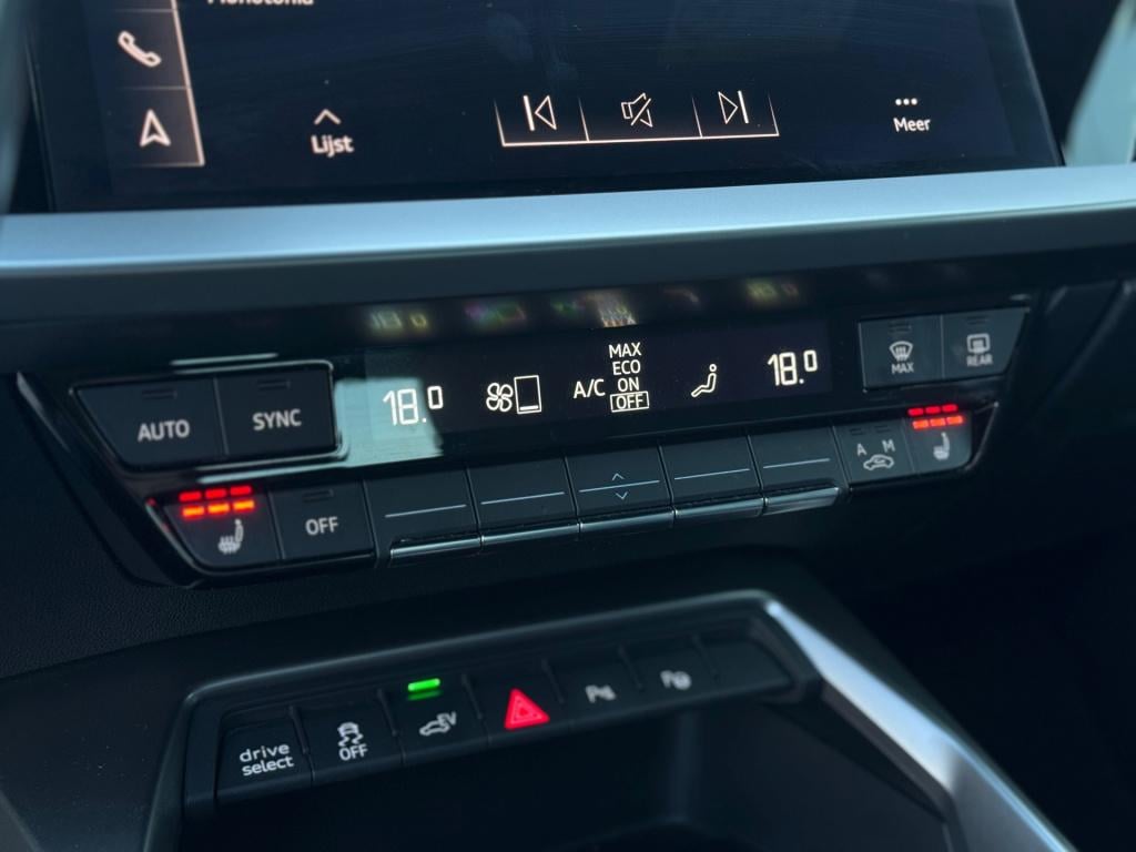 Audi A3 sportback 40 tfsi e s edition * stoelverwarming * keyless * trekhaa