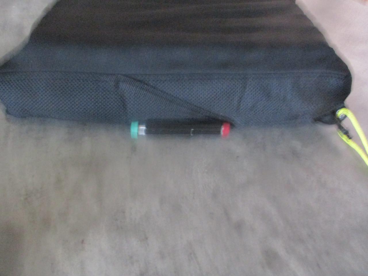 Nieuw ROHO anti - decubituskussen met pompje en de handleiding .