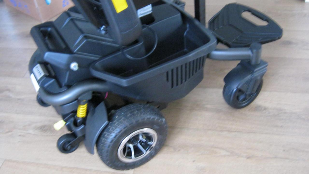 TE KOOPE-SMART COMPACTE ELEKTRICE BINNEN ROLSTOEL 500 EURO