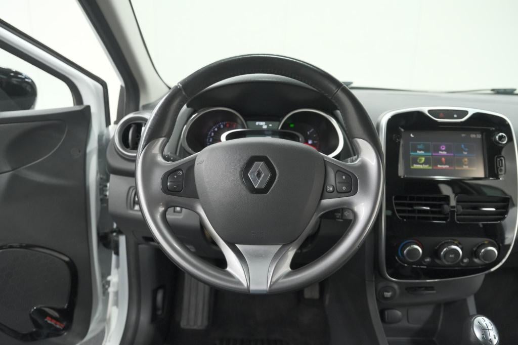 Renault Clio estate tce 90 limited | parkeersensoren | navigatie | airco