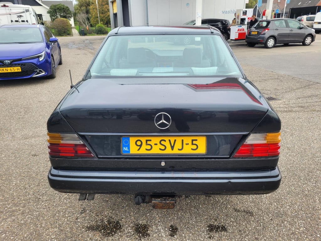 Mercedes-Benz 200 200-500 (w124) 300 d automaat