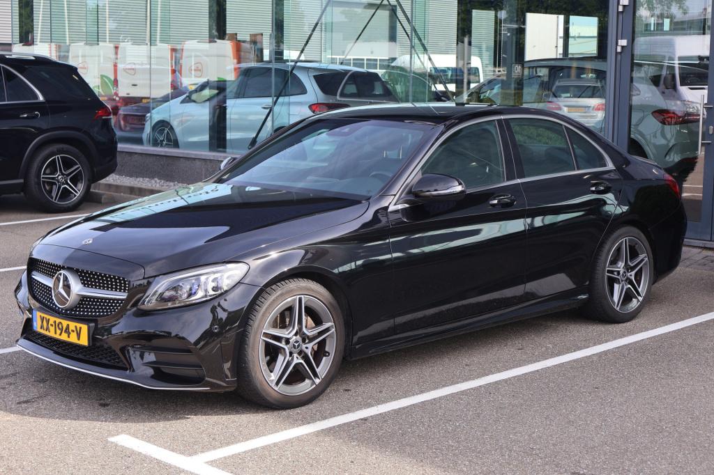Mercedes-Benz C-Klasse 180 business solution amg i trekhaak i camera i stoe