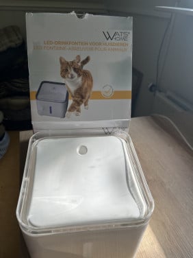 Drinkfontein hond of kat