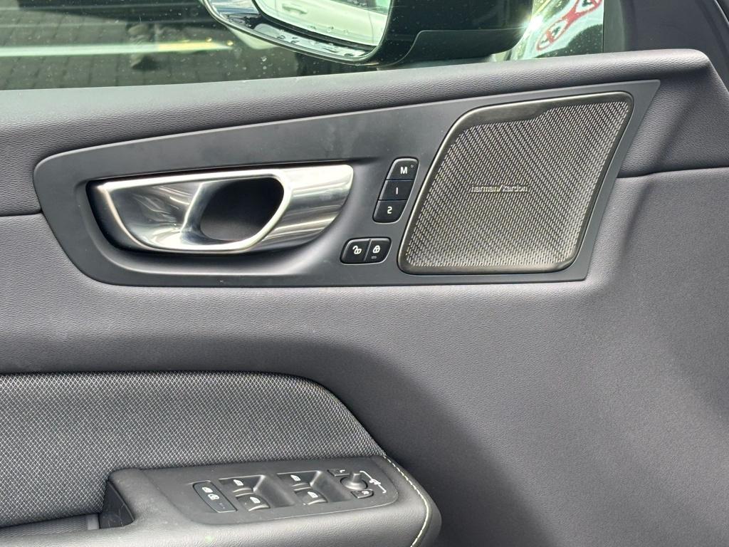 Volvo XC60 t6 398pk recharge black edition| panodak| 360camera| trekhaak| a