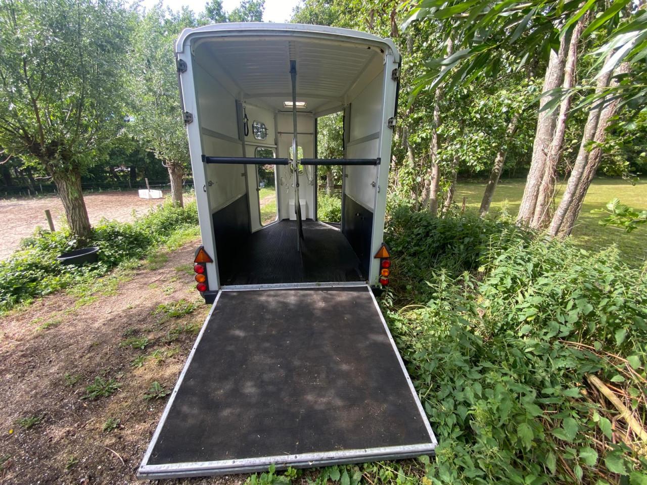 Te Koop: mooie IFOR WILLIAMS paarden trailer voor 2 paarden