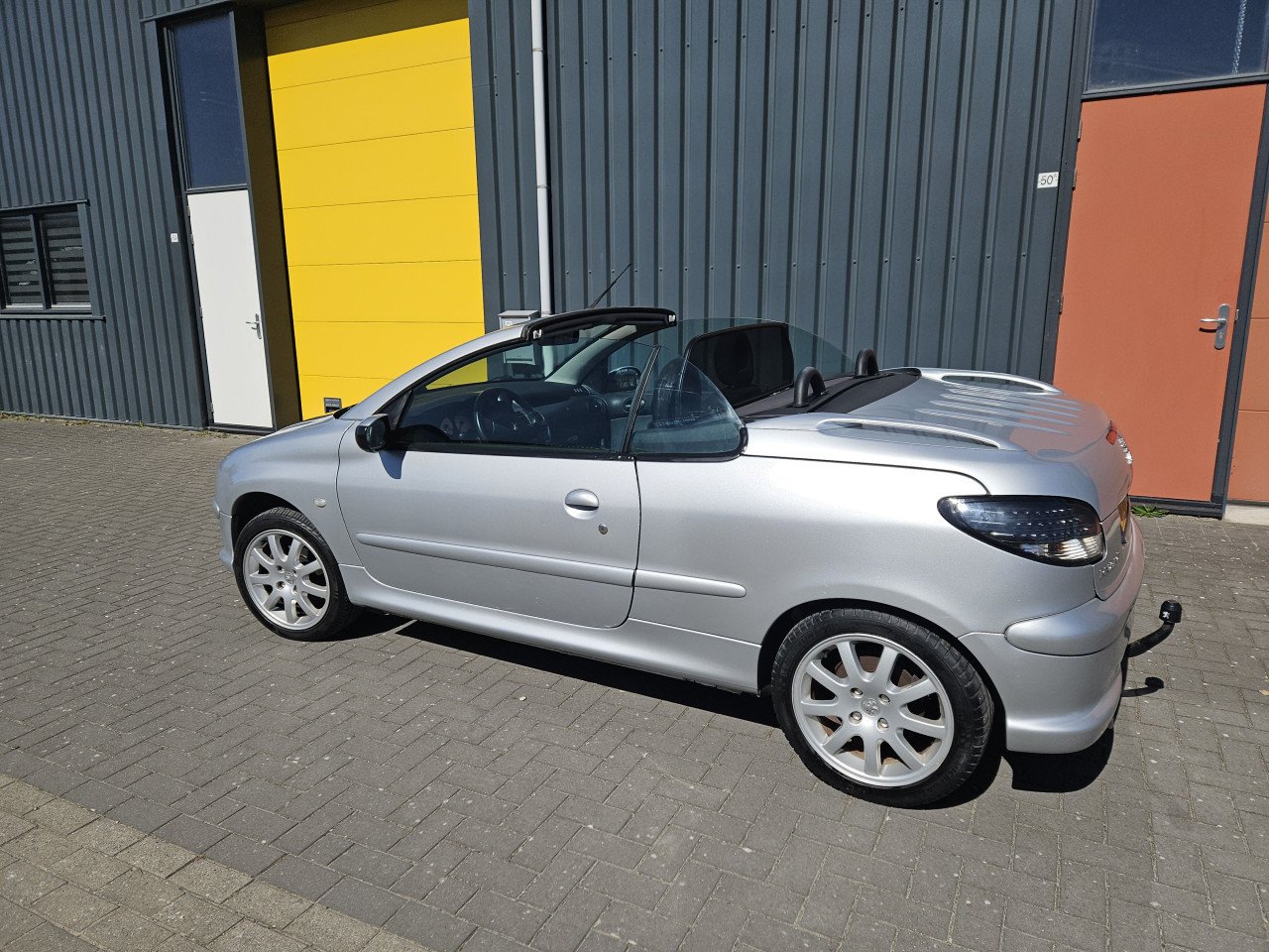 Peugeot 206 cabrio met slechts 125000 km