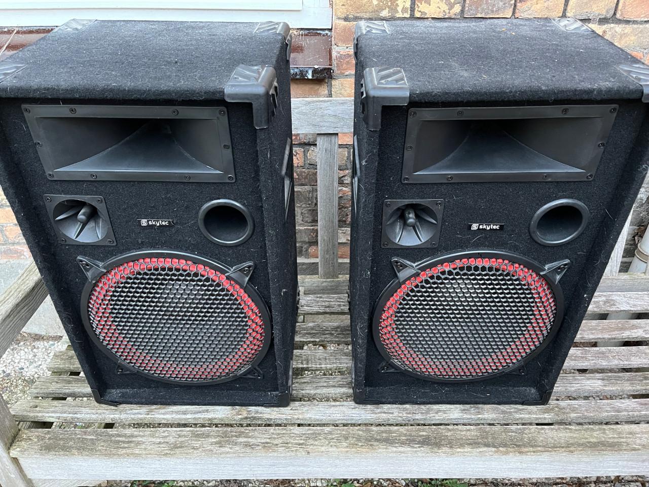 Skytec passieve speakers