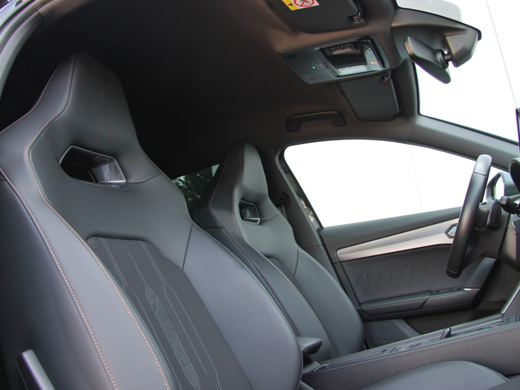 Cupra Formentor 1.4 e-hybrid 245pk | acc | 360 camera | trekhaak