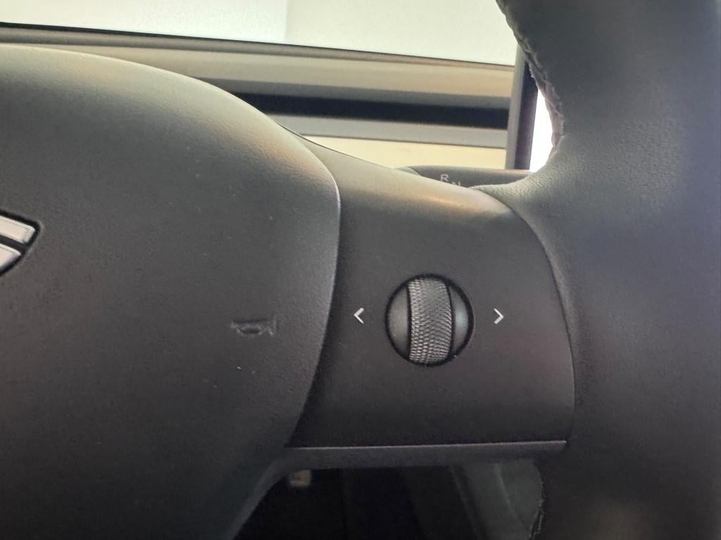 Tesla Model Y rwd 58 kwh / soh 98%