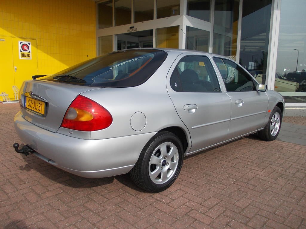 Ford Mondeo 1.8 td ghia