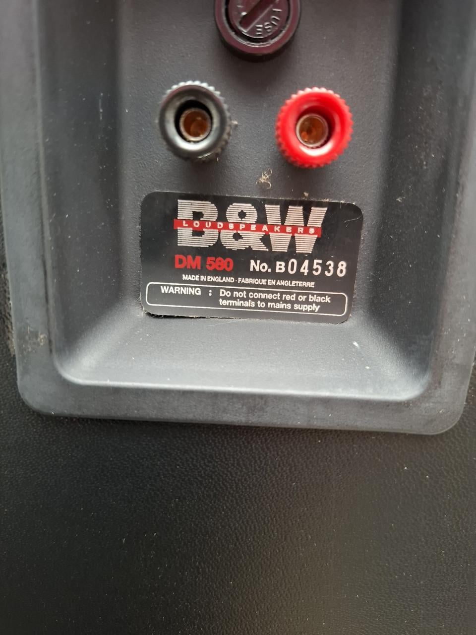 Te koop: een paar B&W DM 580 vloerstaande luidsprekers in zeer goede staat.