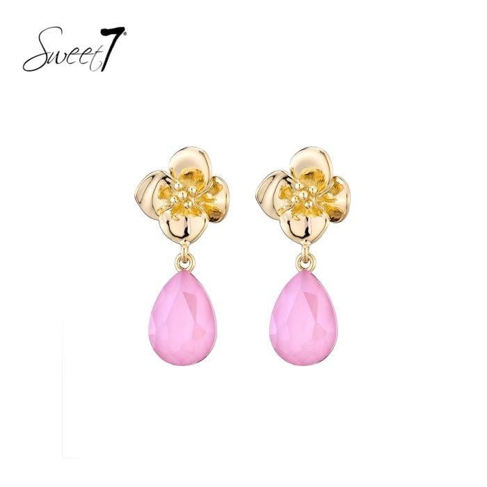 Oorbellen met goudkleurige bloem en roze hanger