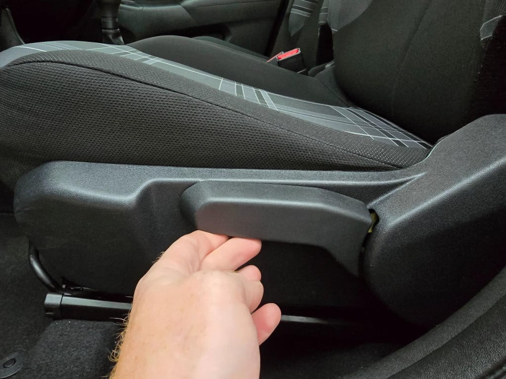 Peugeot 108 occasion in zwart met airco en bluetooth connecten | tweedehand