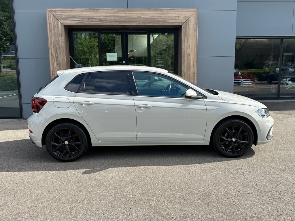 Volkswagen Polo 1.0 tsi life 95pk dsg | 17 inch | dode hoek | adapt. cruise