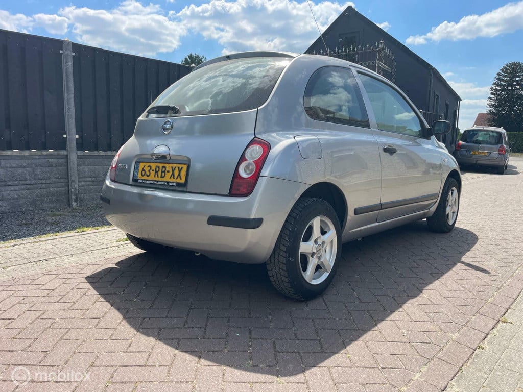 Nissan Micra 1.0 pure