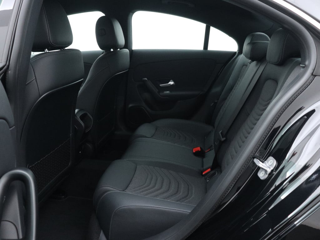Mercedes-Benz Cla 180 star edition | dodehoekassistent | keyless go | parke
