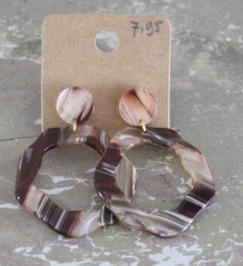 Leuke nieuwe oorbellen hangers 5hoekig bruin en parelmoer