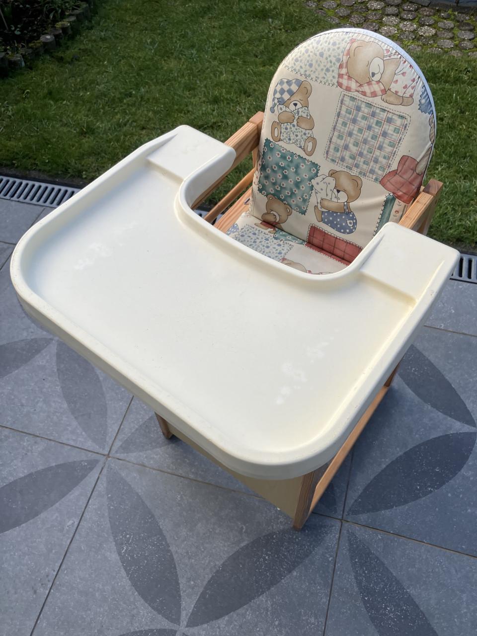 Retro kinderstoel met tafeltje