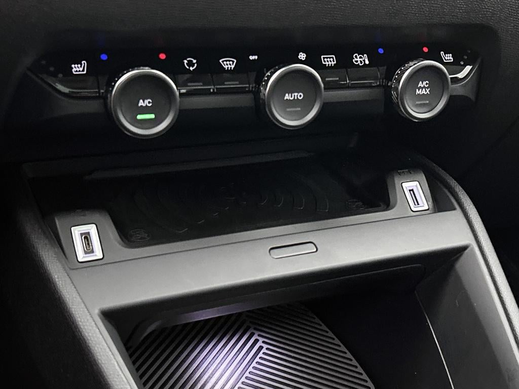 Citroen Ë-c4 X shine 50 kwh | panoramadak | head up display | rijklaar |