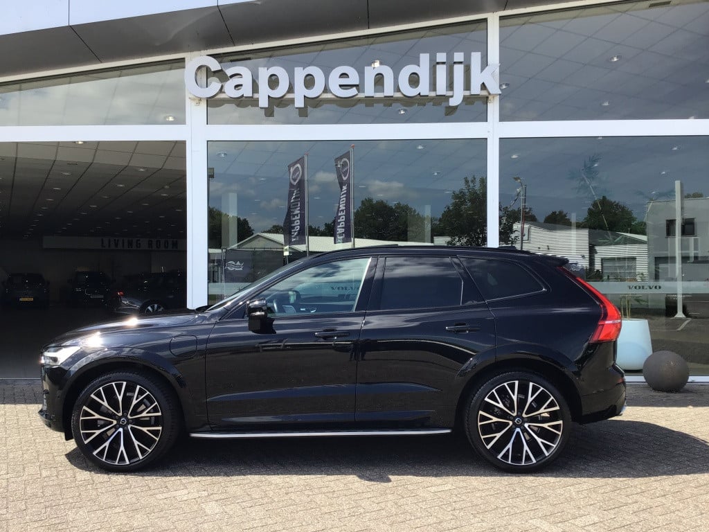Volvo XC60 t8 390pk recharge r-design| adap.cruise| b&w sound| panodaktrekh