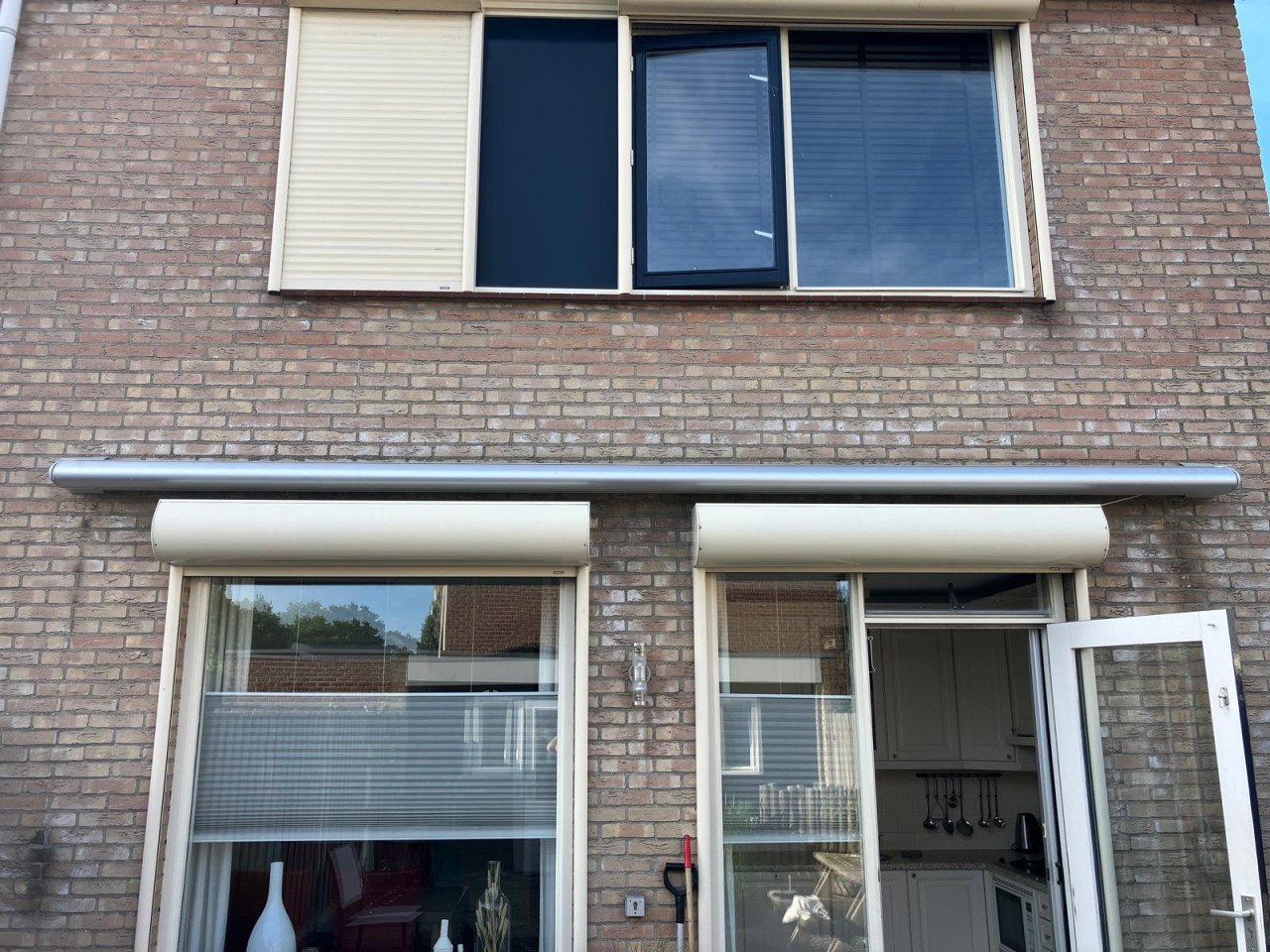 Brustor knikarmzonnescherm elektrisch 5m breed