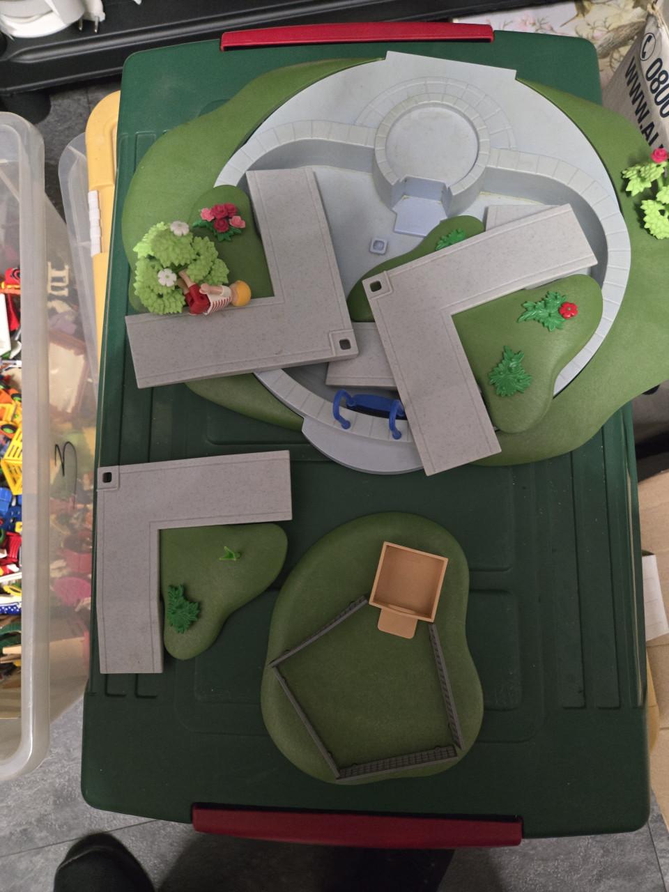 SUPERAANBIEDING. Megaveel Playmobile .ong 2 verhuisdozen Ongesorteerd.