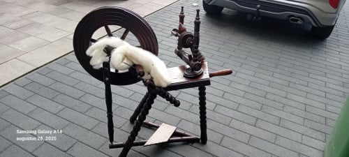 Antiek spinnewiel