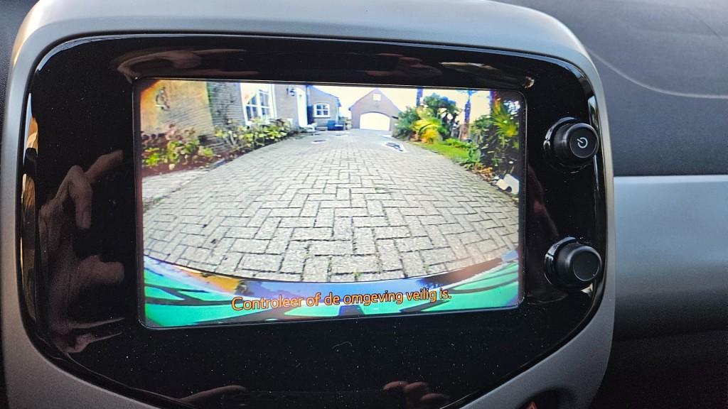 Toyota Aygo zuinige 1.0 vvt-i x-play 5drs 71.789 km ! nl auto