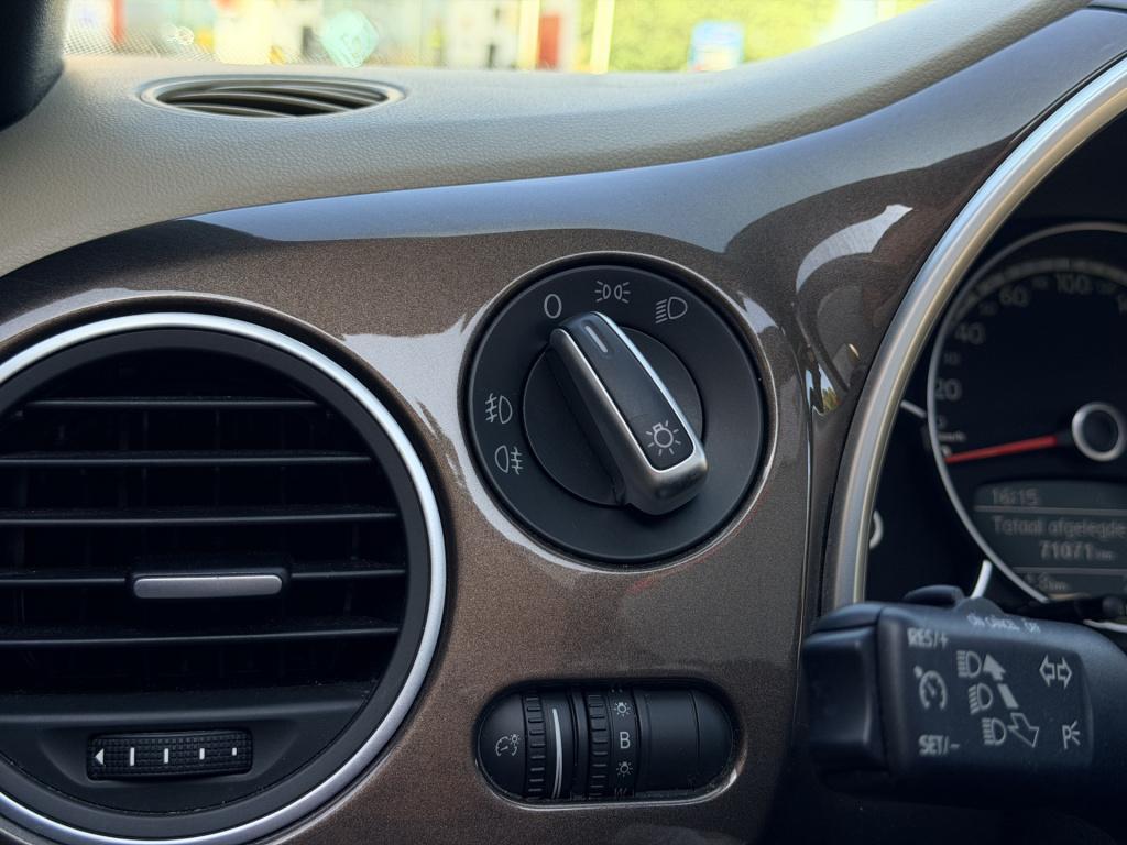 Volkswagen New Beetle cabriolet 1.4 tsi design 70's zeer uniek!