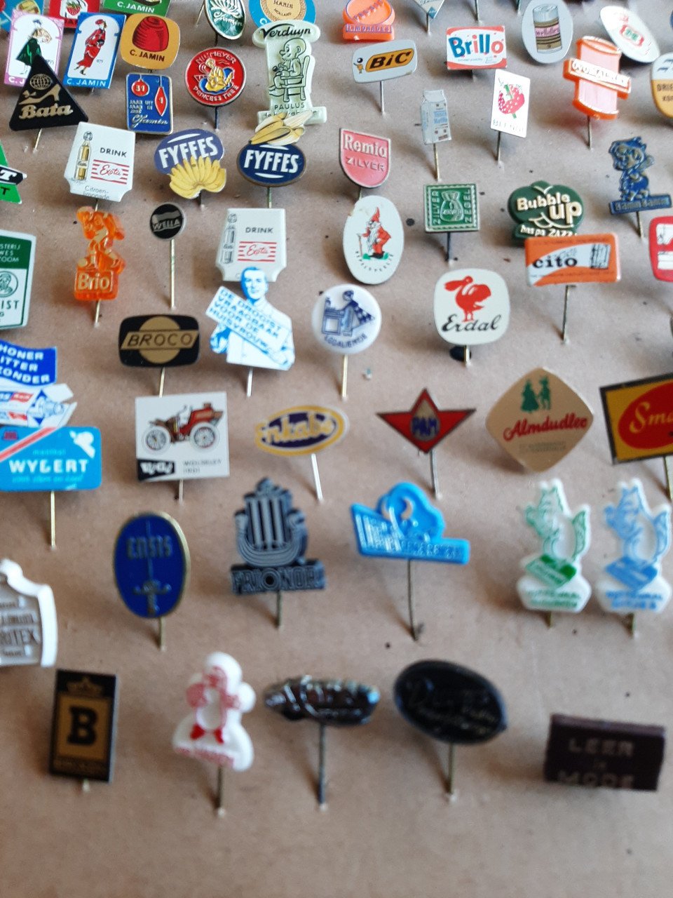 RUIM 150 STUKS , JAREN 50 EN 60 SPELDJES