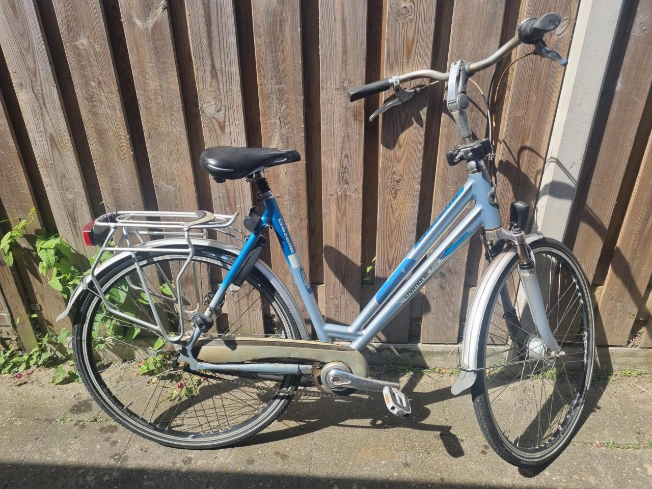 2 x Damesfiets GAZELLE Chamonix & Diverse