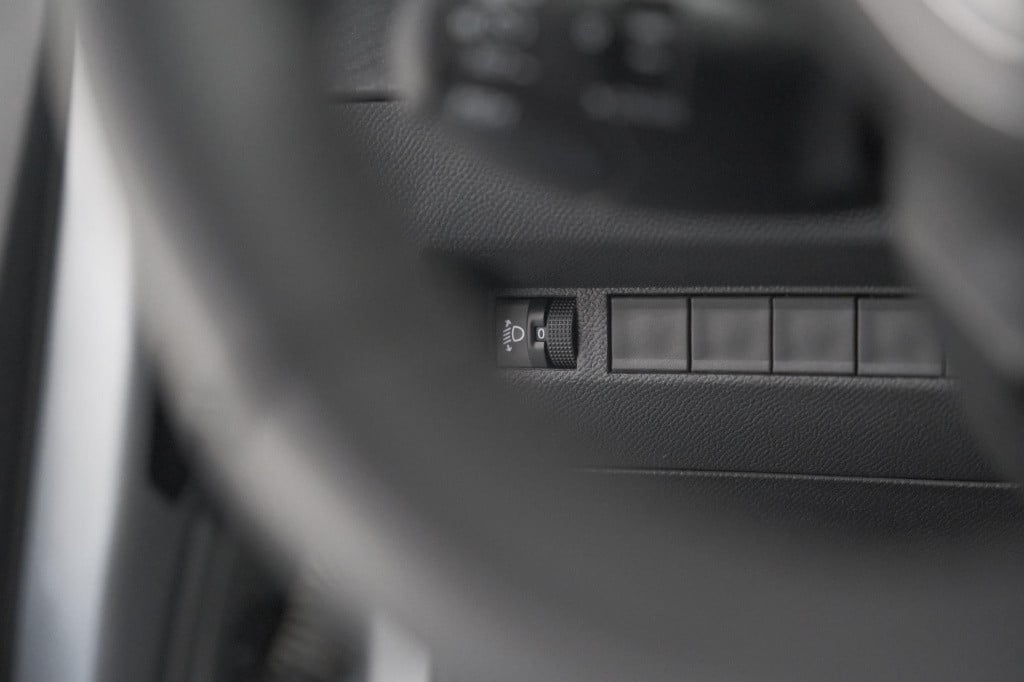 Peugeot 208 puretech 100 active | parkeersensoren | navigatie | apple carpl