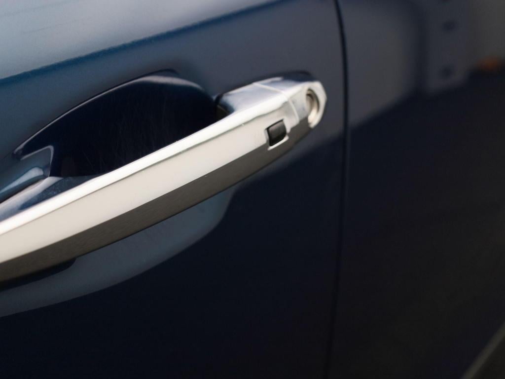 Kia Niro more 1.6 gdi phev 6dct | automaat | parkeer sensoren | trekhaak  |