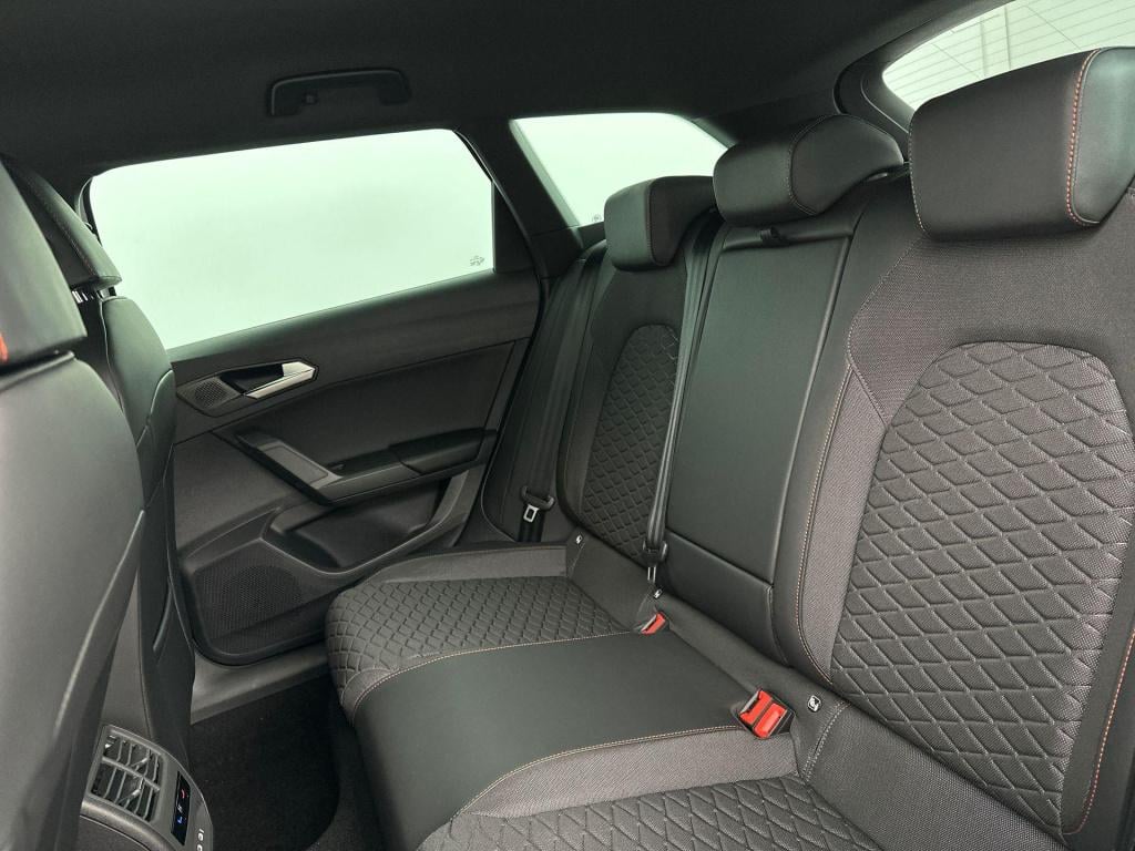 Seat Leon sportstourer fr business 1.5 tsi ehybrid 150 kw / 204 pk statio