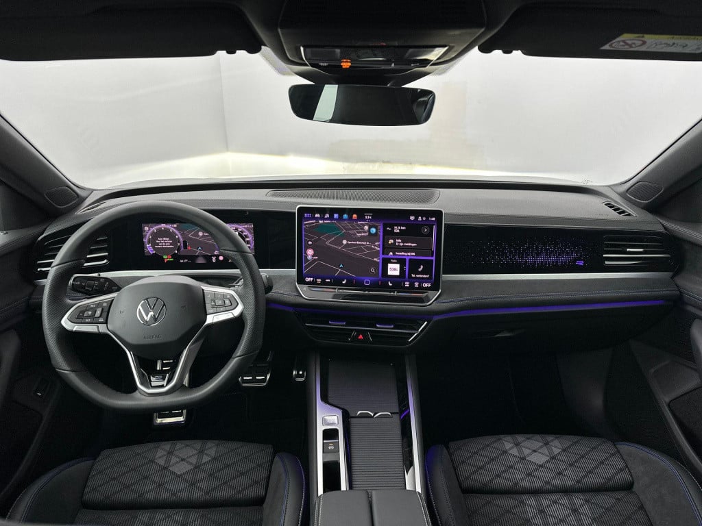 Volkswagen Passat r-line business variant (9) 1.5 110 kw / 150 pk e volkswa