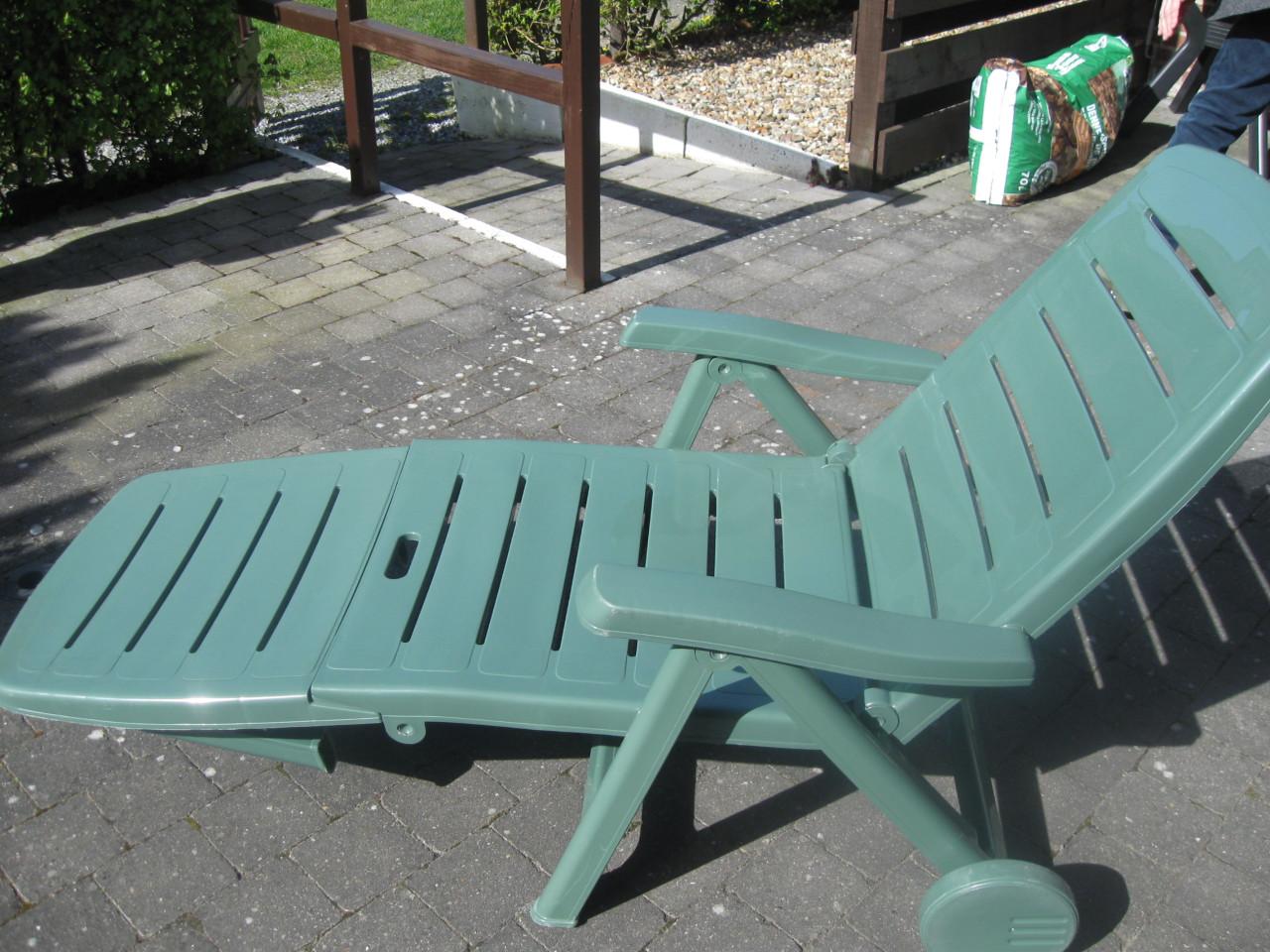 Kunststof ligstoel + kussen