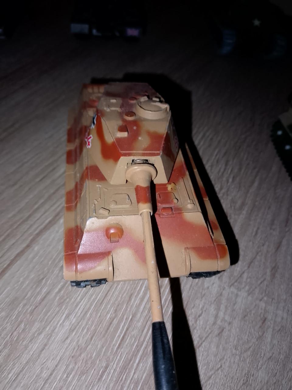 Te koop Solido, Siku, Corgi tanks