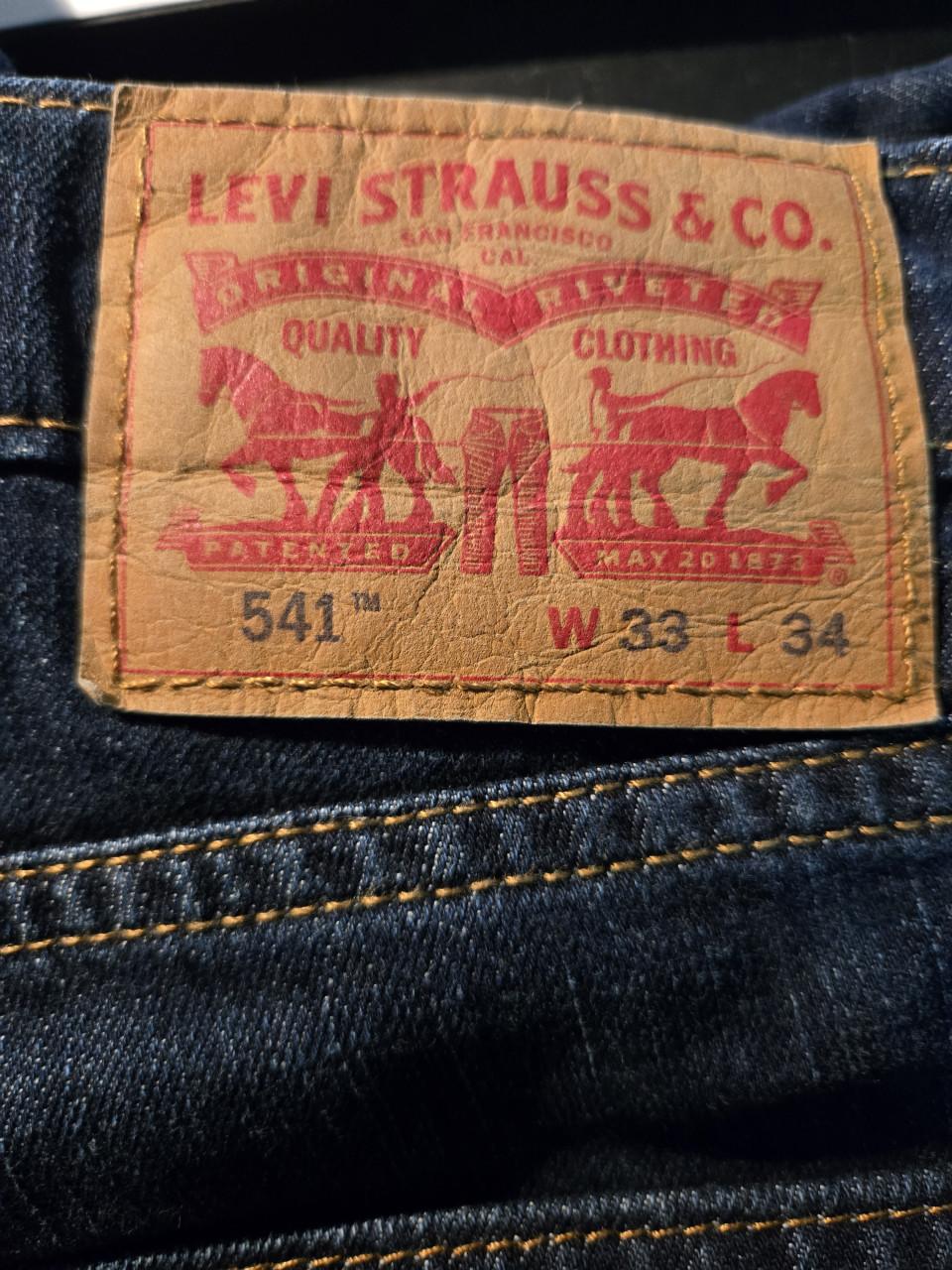 Donkerblauwe Levi's jeans Maat W33-L34 met een rechte pasvorm
