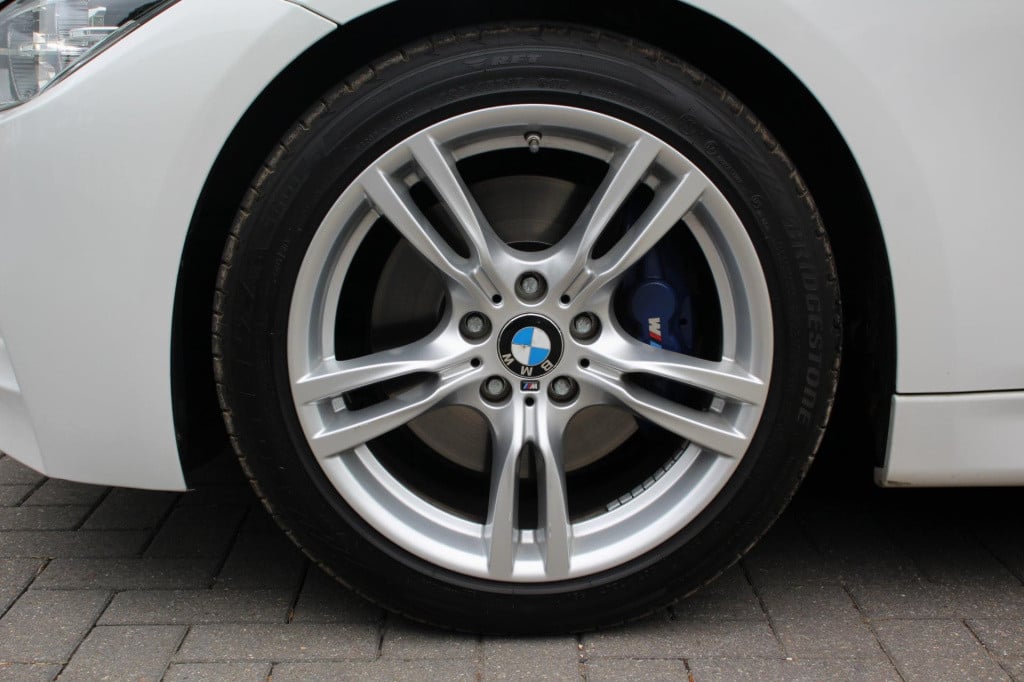 BMW 3-serie touring 318i m sport edition aut. - navi groot - adap led - pdc