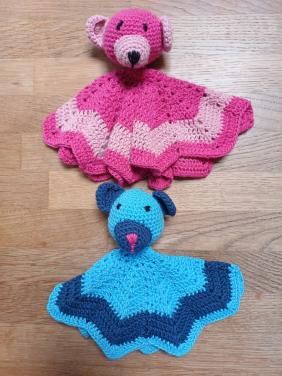 NIEUW: Roze/blauw KNUFFELDOEKJE, leuk KRAAMCADEAU!